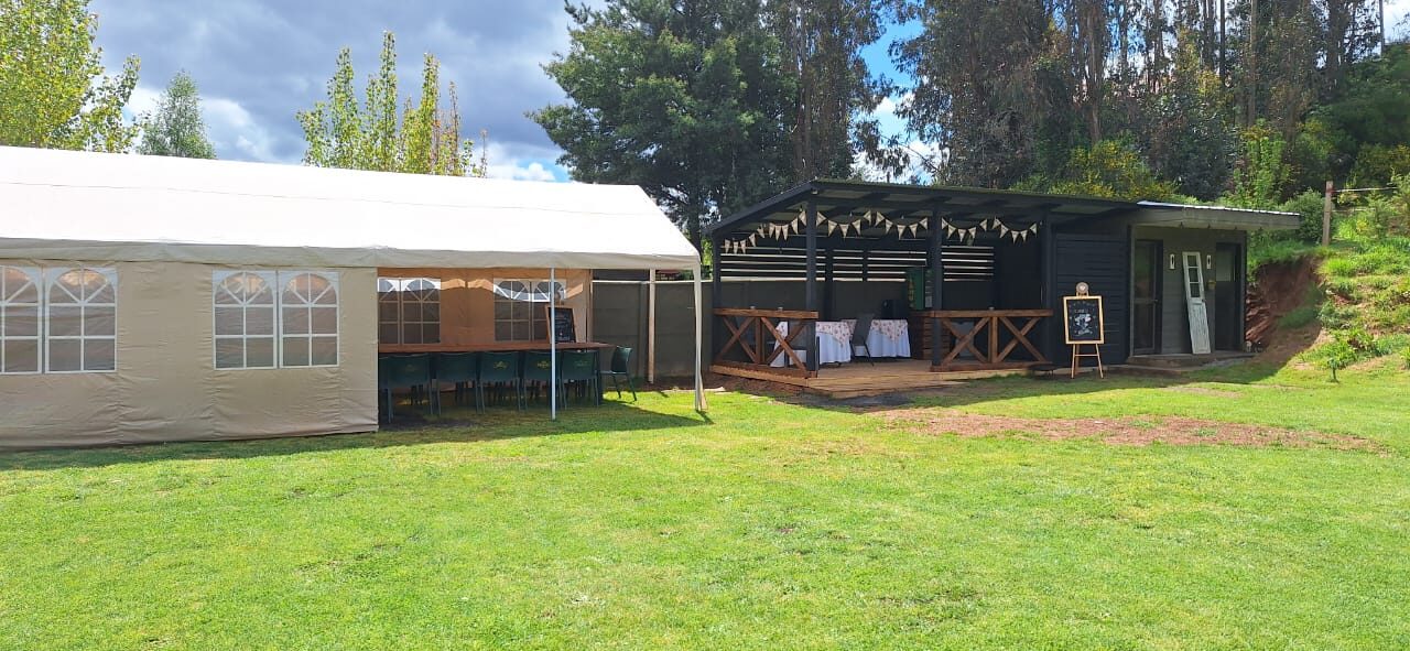 Carpa del espacio de eventos de día